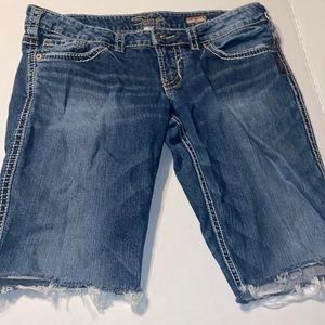 Silver Frances Capri jean shorts size W32